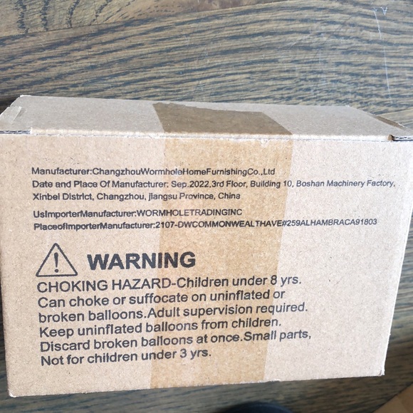 NWT 18th Birthday Decorations. Happy Birthday sash, 220 black and gold balloons - Picture 7 of 9